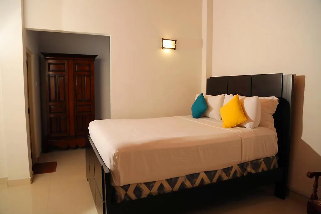 Lanka Bangla Inn Villas Restaurant & Travels Katunayaka Hotel