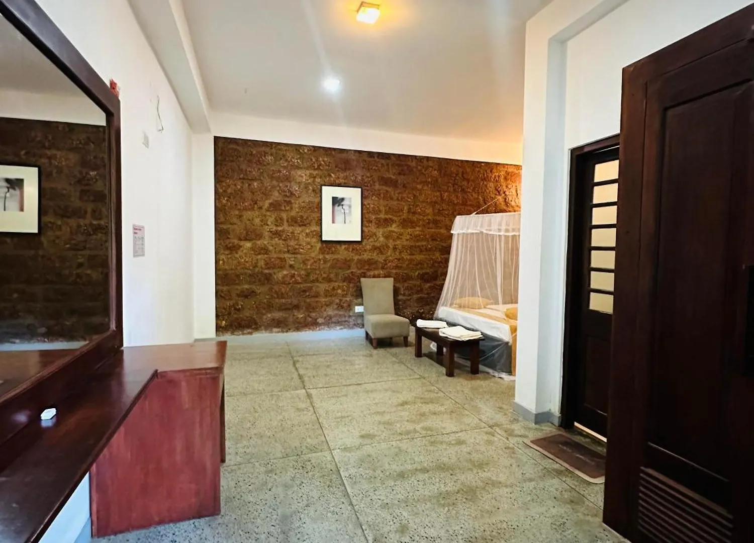 Lanka Bangla Inn Villas Restaurant & Travels Katunayaka Hotel