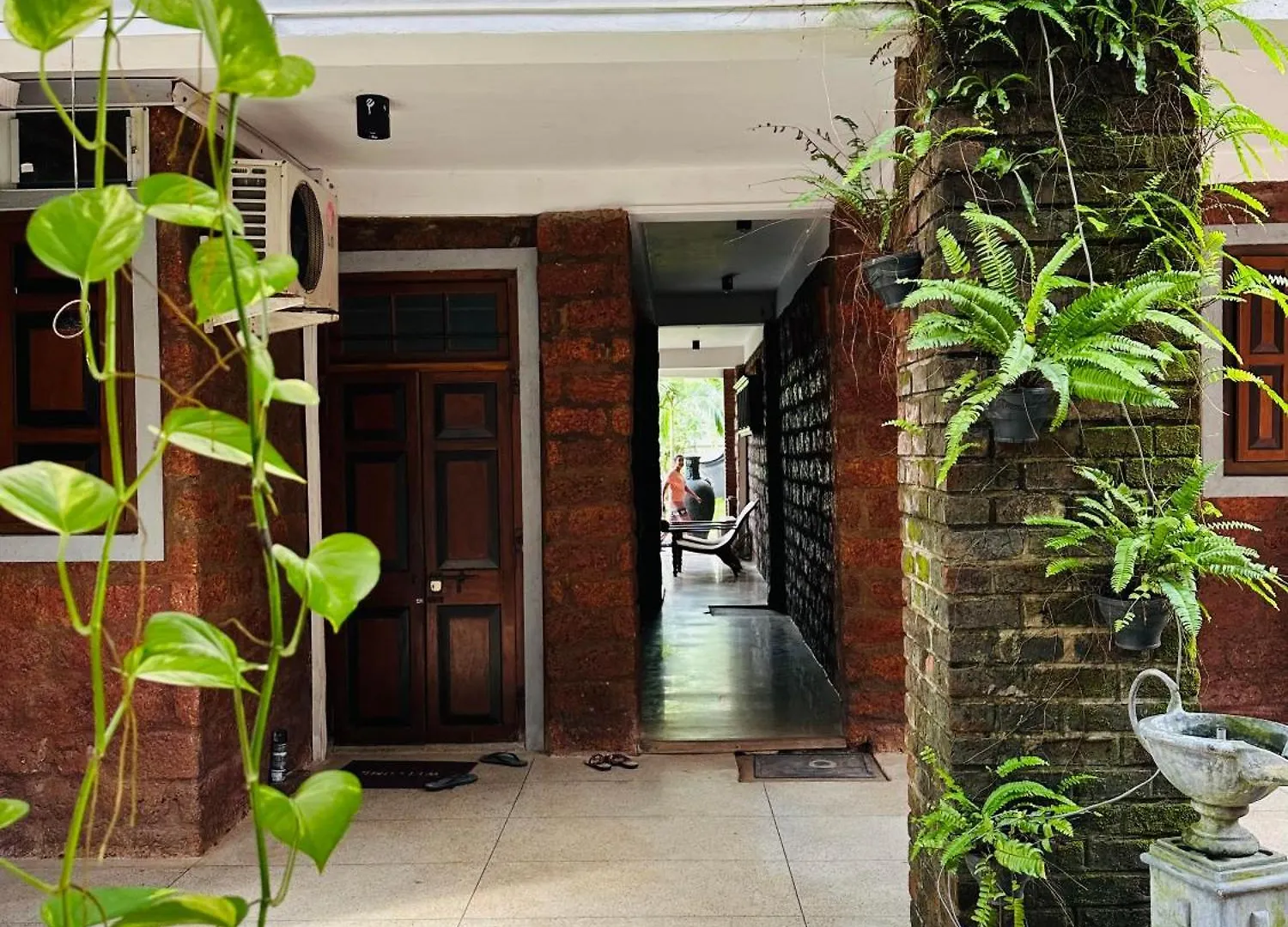 Lanka Bangla Inn Villas Restaurant & Travels Katunayaka Hotel