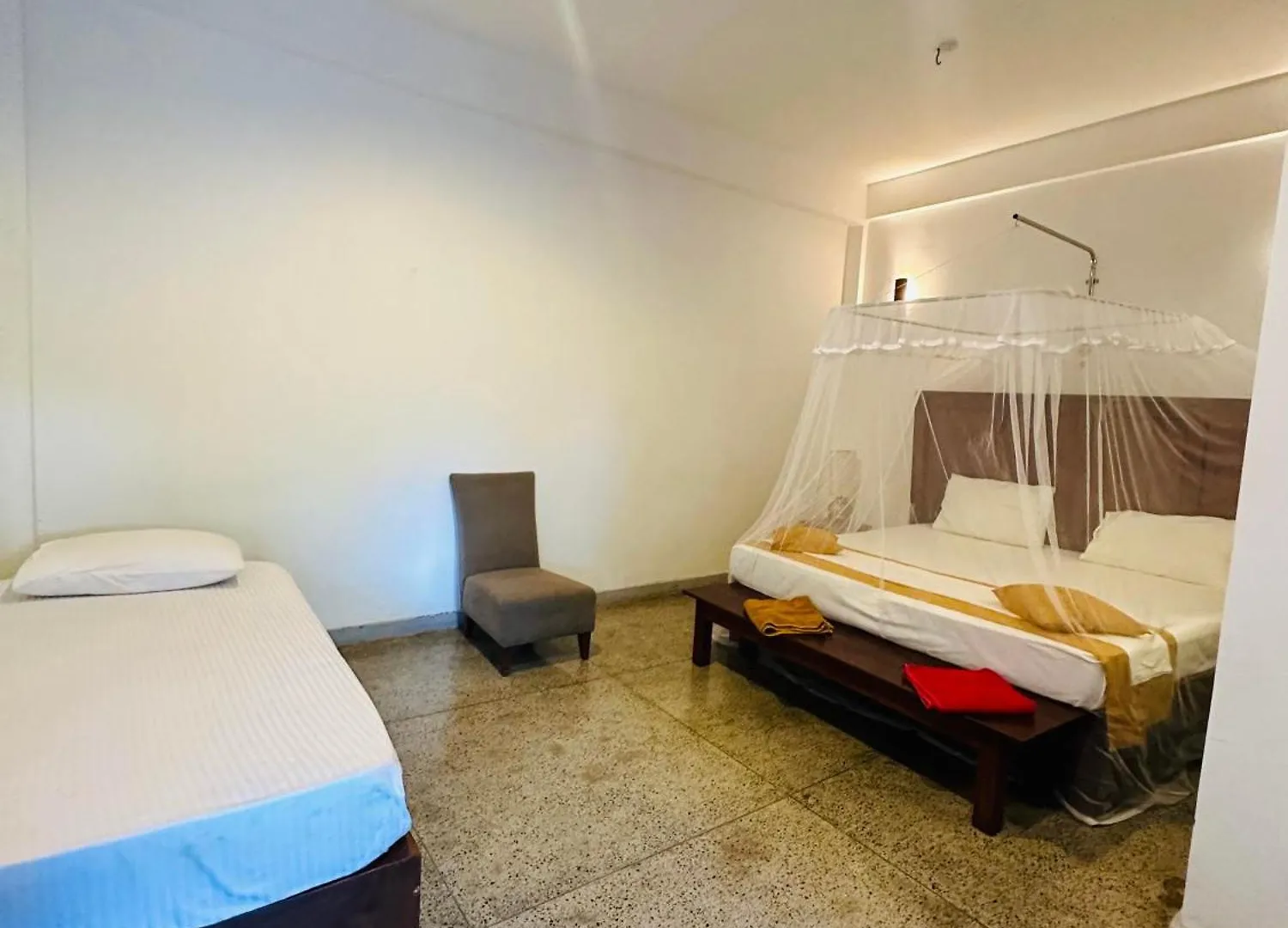 City Hub Hotel Katunayake 2*,  Sri Lanka